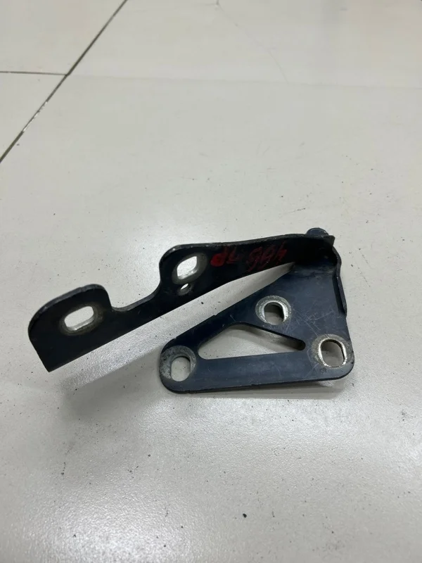 Петля капота правая Opel Astra H ХЭТЧБЕК Z16XER