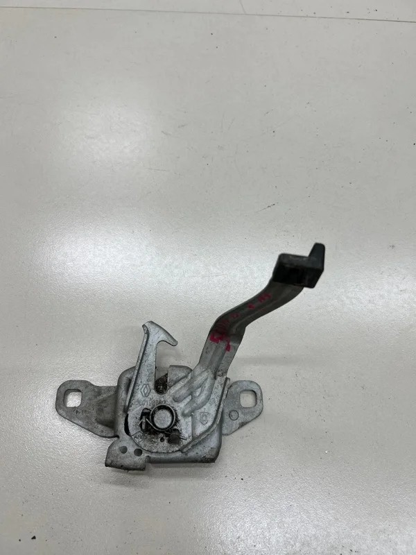 Замок капота Renault Kaptur