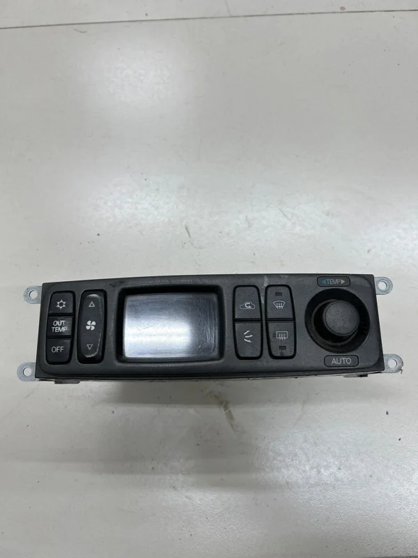 Блок управления отопителем Mitsubishi Galant 8