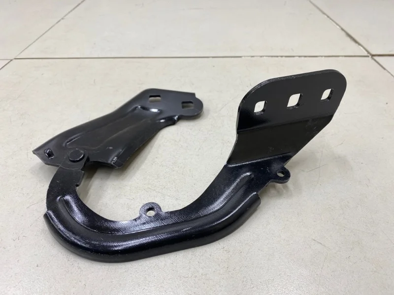 Петля капота левая Ford Focus 3