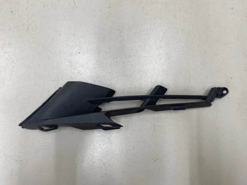 Решетка в бампер левая Lexus RX350