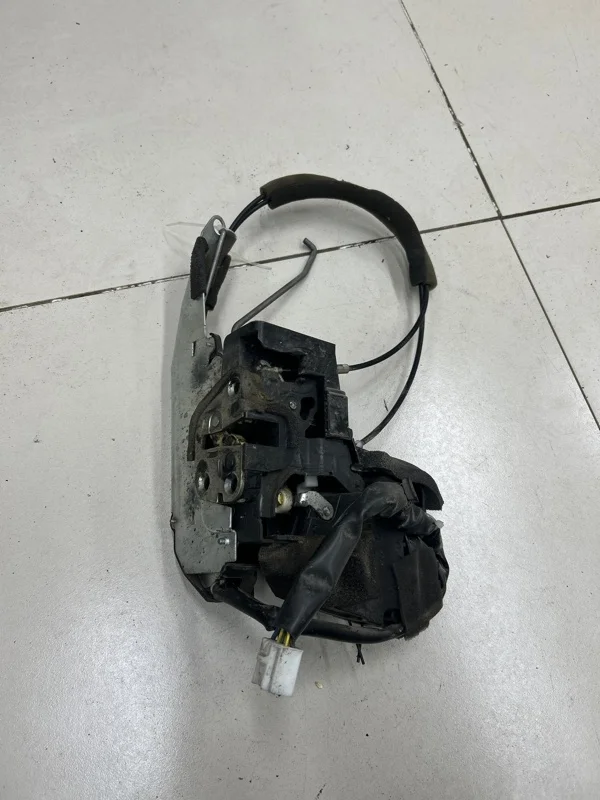 Замок двери передний левый Mazda CX-7 ER3P L3VDT