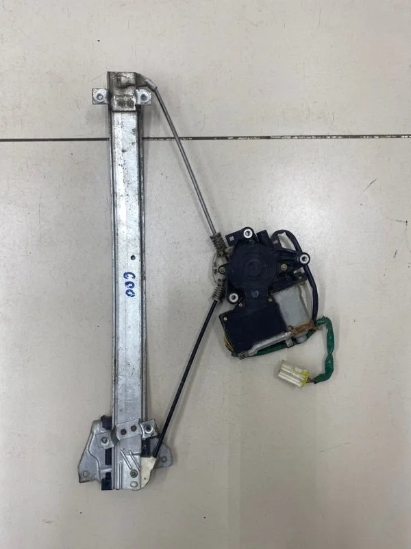 Стеклоподъемник элект. передний правый Mitsubishi