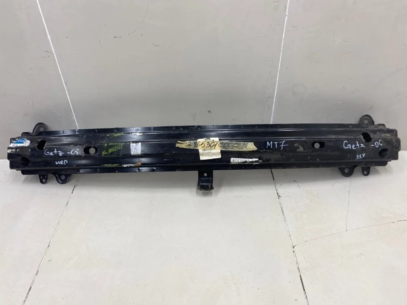 Усилитель бампера передний Hyundai Getz