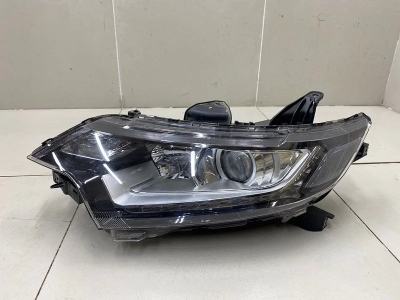 Фара левая Mitsubishi Outlander 3 GF После 2015