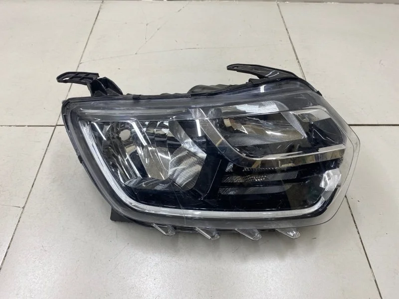 Фара правая Renault Duster 2