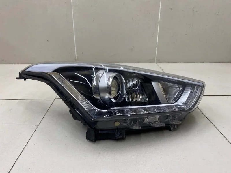 Фара правая Hyundai Creta 1