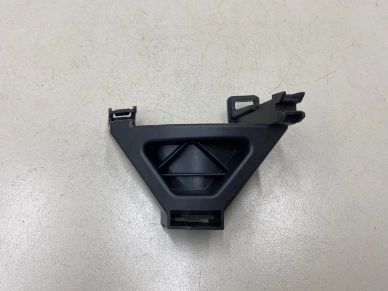 Кронштейн бампера передний левый Ford Focus 2