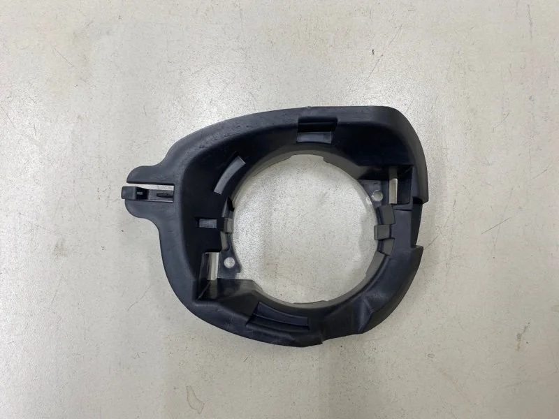 Кронштейн фары противотуманной левый Renault