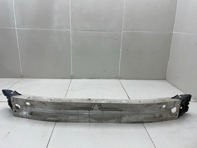 Усилитель бампера передний Toyota RAV4 XA50