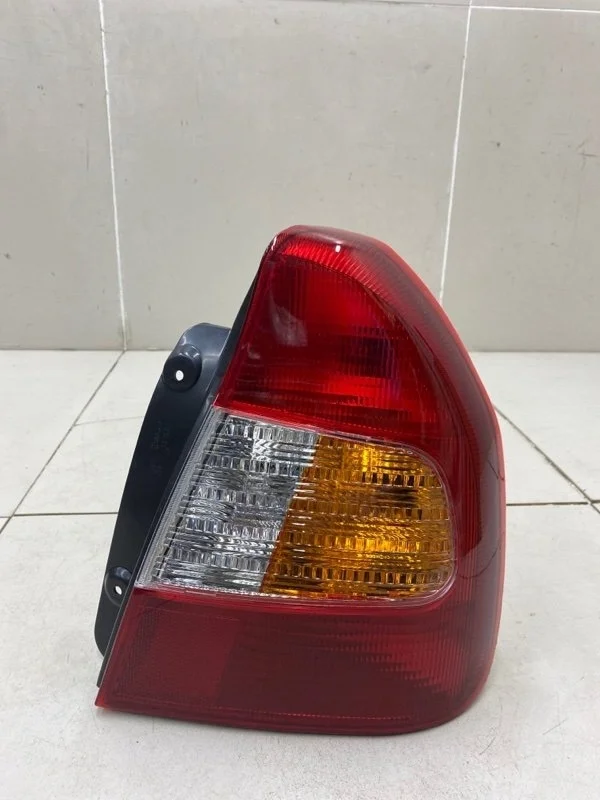 Фонарь задний правый Hyundai Accent 2