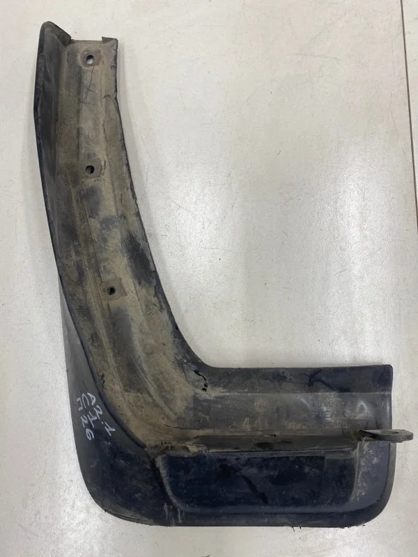 Брызговик задний левый Toyota Highlander 3