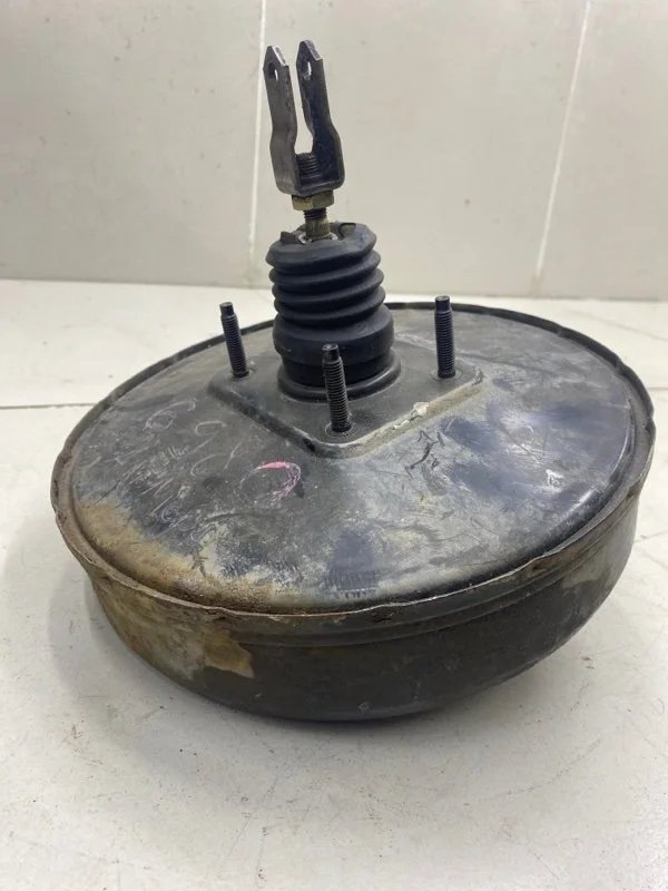 Усилитель тормозов вакуумный Nissan Almera 2 N16