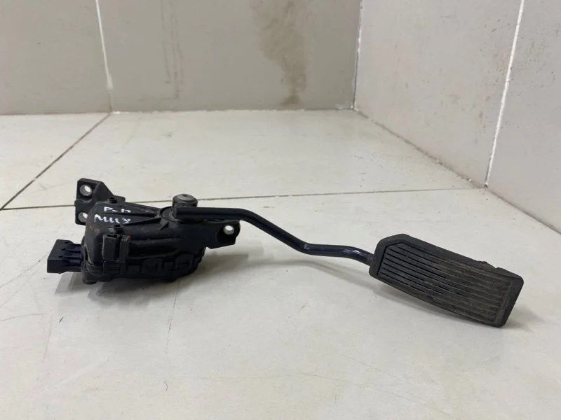 Педаль газа Nissan Primera 3 P12