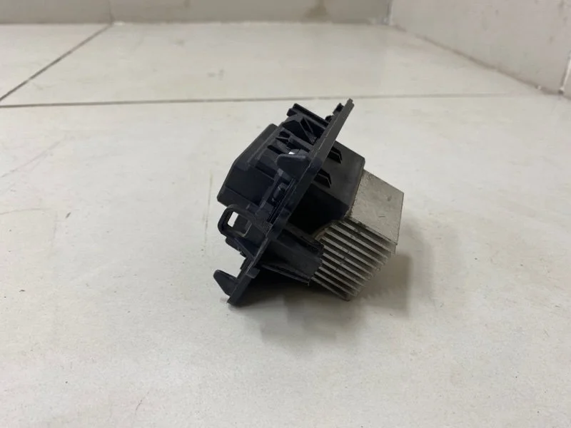 Резистор отопителя Nissan X-Trail T32 MR20DD 2016