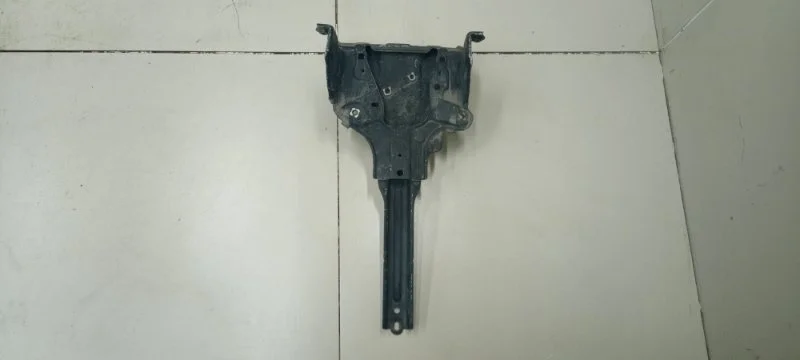 Кронштейн замка капота Lexus NX300