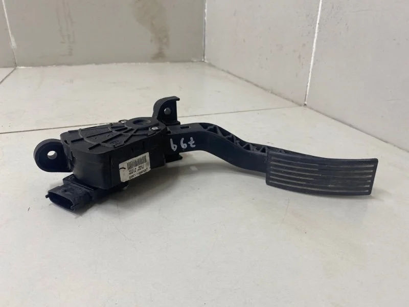 Педаль газа Hyundai Solaris 1 RB СЕДАН G4FC 1.6