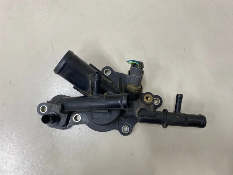 Фланец двигателя системы охлаждения Nissan X-Trail