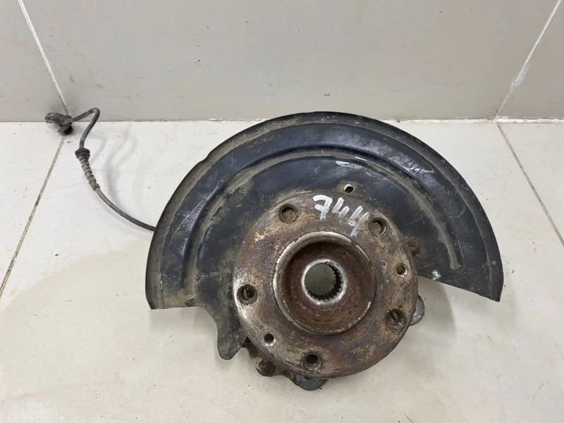 Кулак поворотный передний правый Renault Kaptur