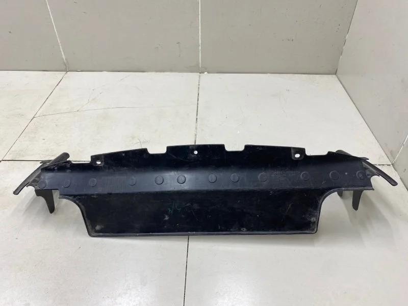 Пыльник бампера передний Mitsubishi Outlander 2 CW