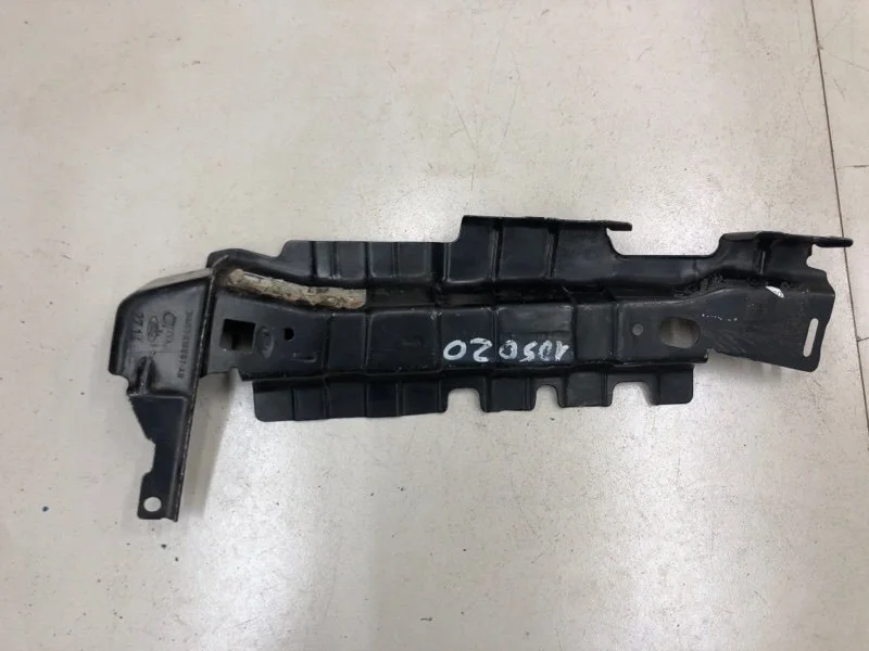 Усилитель крыла передний левый Ford Focus 3