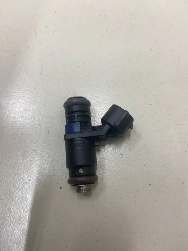 Форсунка топливная Volkswagen Polo 5 СЕДАН CWVA