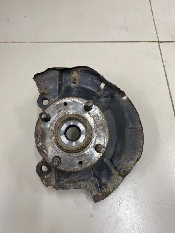 Кулак поворотный передний левый Hyundai Solaris 1