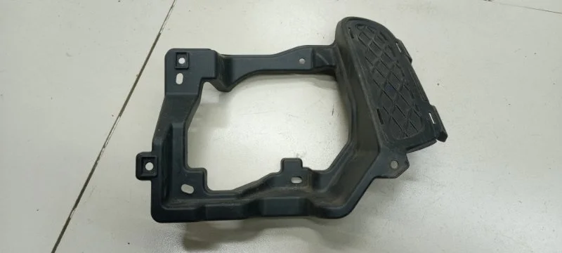 Кронштейн фары противотуманной передний левый