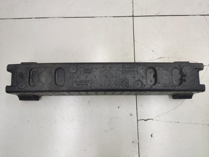 Наполнитель бампера передний Skoda Rapid 1