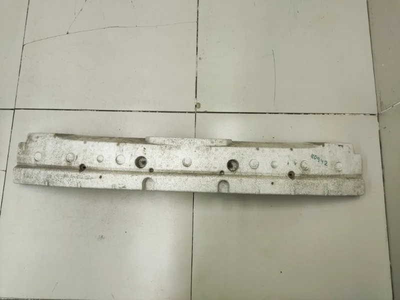 Наполнитель бампера передний Mitsubishi Outlander