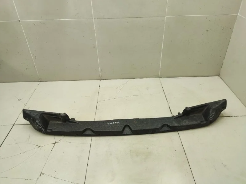 Наполнитель бампера передний Toyota Land Cruiser