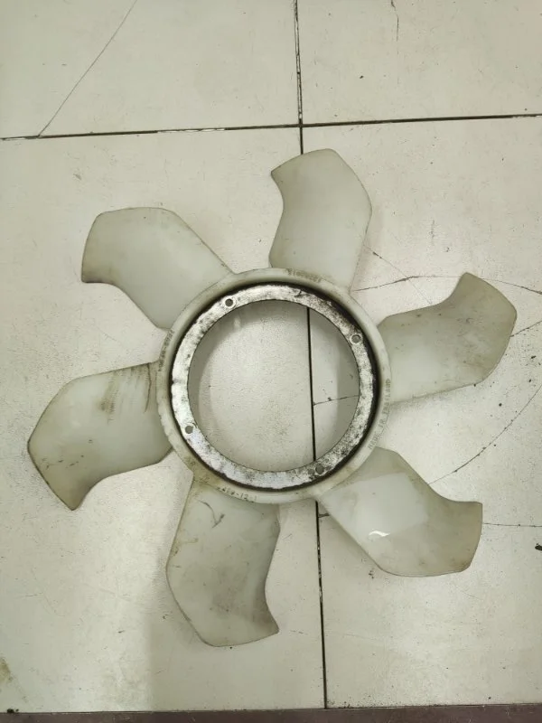 Крыльчатка вентилятора Mitsubishi L200 KK/KL