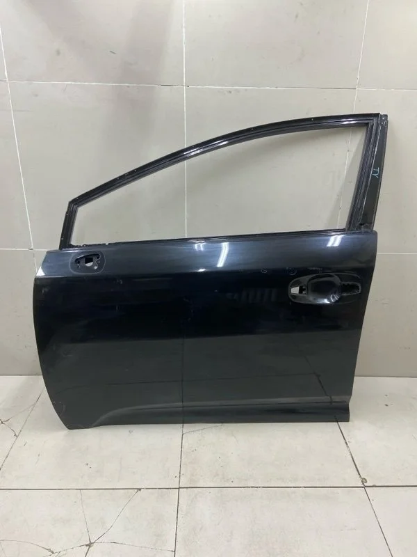Дверь передняя левая Toyota Avensis 3 T270