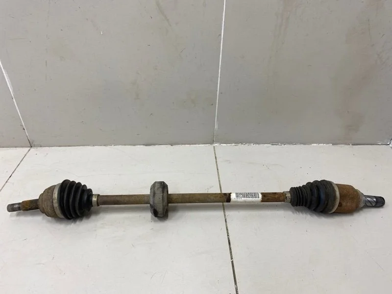 Полуось (привод) передний правый Renault Sandero