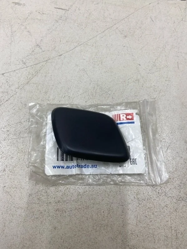 Крышка форсунки омывателя фары правая Ford Focus 3