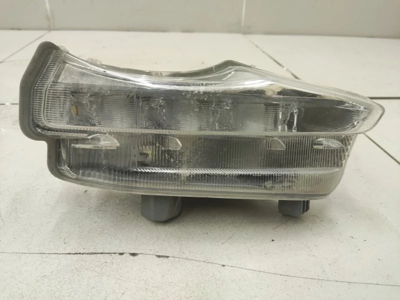 Фара дневного света (ходовые огни) Toyota