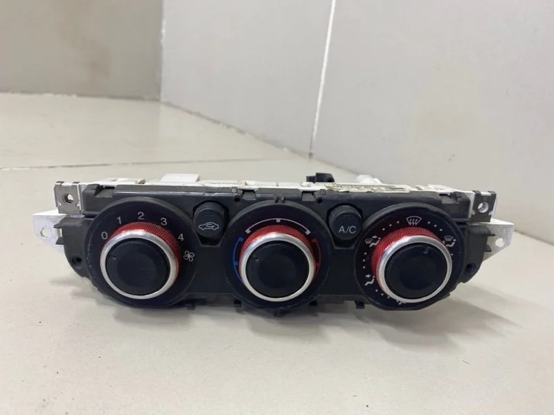 Блок управления отопителем Ford Focus 2 СЕДАН HXDB