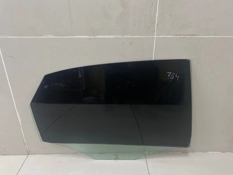 Стекло двери заднее правое Volkswagen Polo 5 СЕДАН