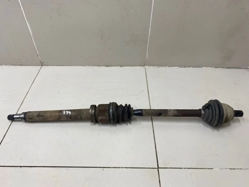 Полуось (привод) передний правый Ford Focus 2