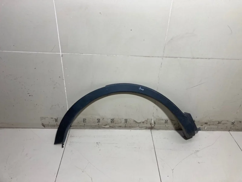 Накладка на крыло задняя правая Toyota RAV4 CA40