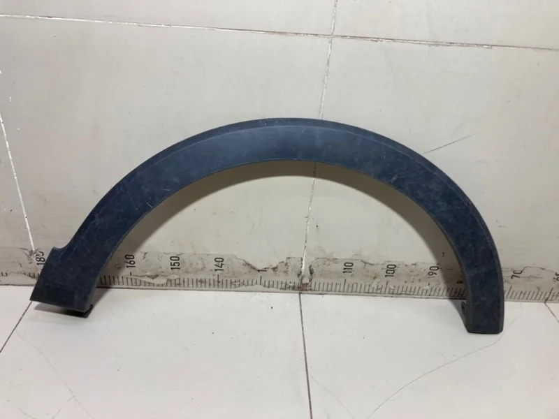 Накладка на крыло передняя правая Renault Kaptur