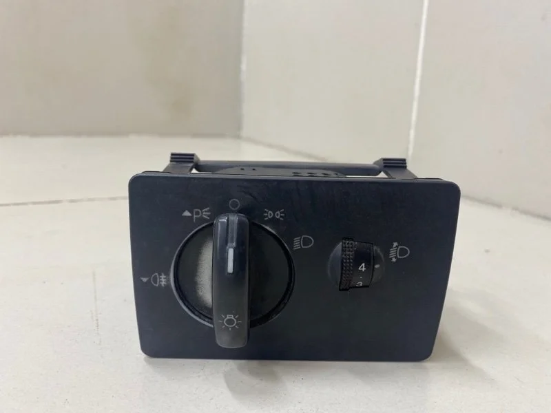 Блок управления светом Ford Focus 2 СЕДАН ASDA 1.4