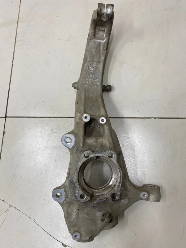 Кулак поворотный передний правый BMW X5 G05