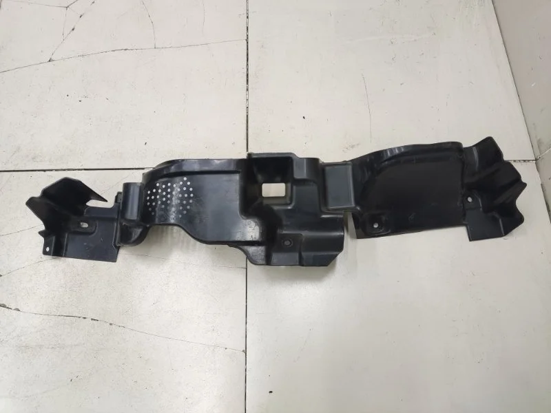 Дефлектор радиатора верхний Mitsubishi ASX