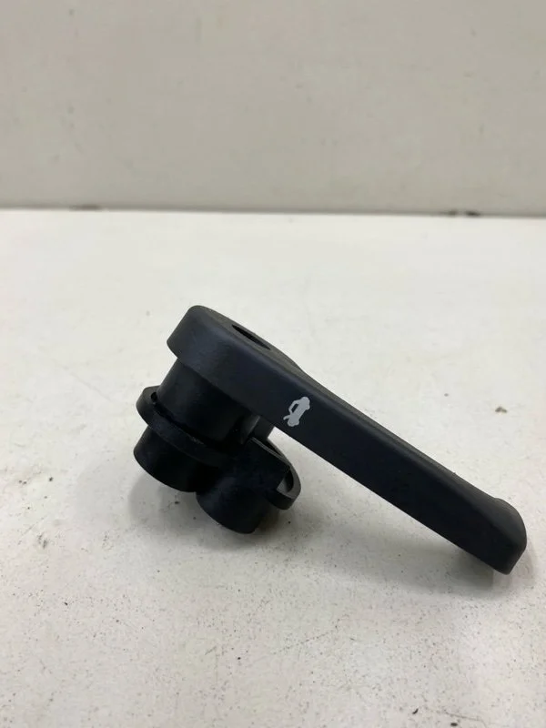 Ручка открывания капота Hyundai Santa Fe 2 CM D4EB