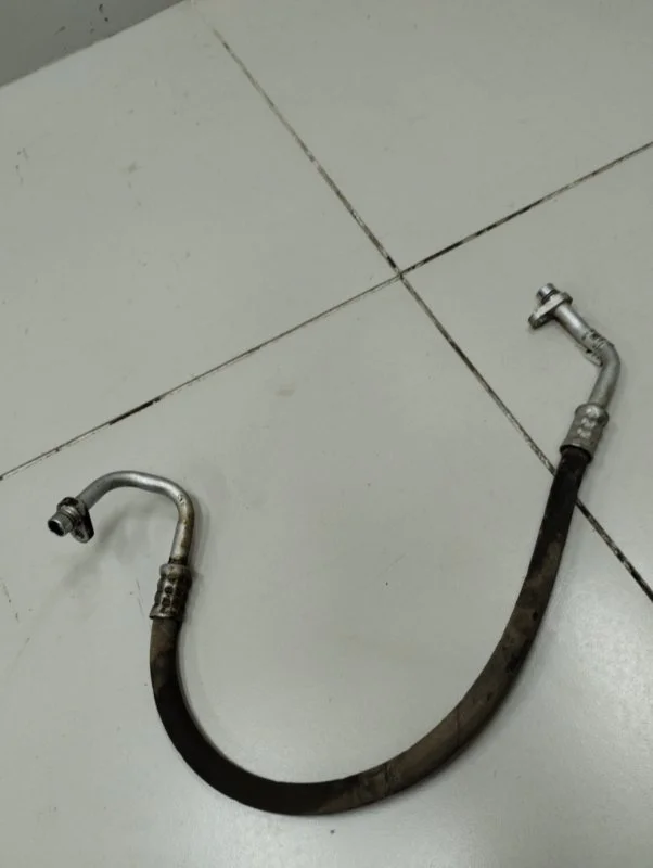 Трубка кондиционера Renault Logan 2 СЕДАН K7M812