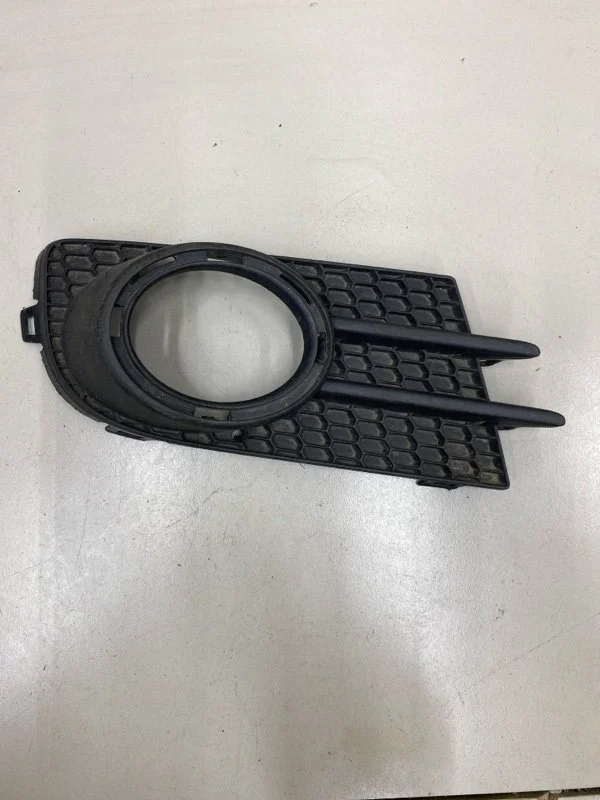 Решетка в бампер правая Volkswagen Tiguan 1 После