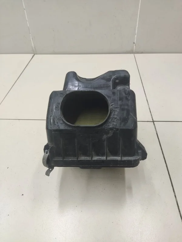 Корпус воздушного фильтра Mitsubishi Galant 8 EA5A