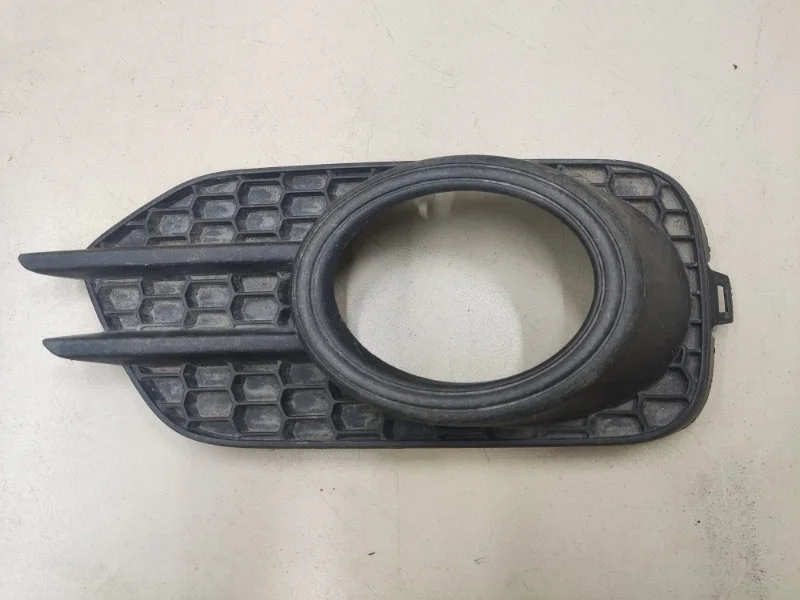 Решетка в бампер правая Volkswagen Tiguan 1 После