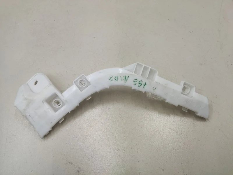 Кронштейн бампера задний левый Mitsubishi ASX